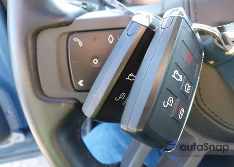 2023 Land Rover Defender 110 X-Dynamic Se z USA, uszkodzony, nr VIN SALE27EU3P2192185